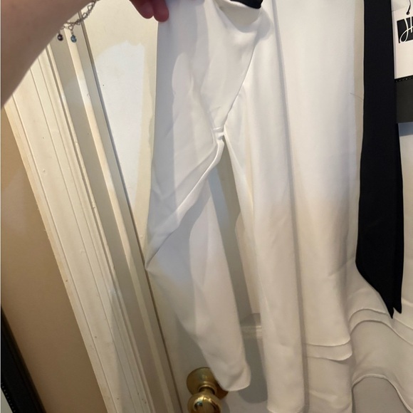 White Sleeveless Top with Black Tie Accent - Picture 2 of 6